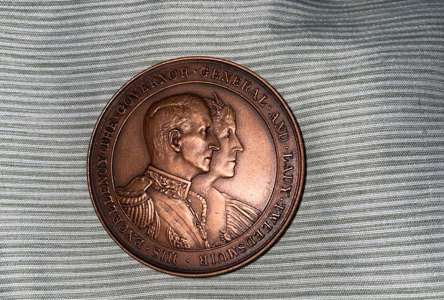 Governor General and Lady Tweedsmuir Commemorative Medal - photo 2
