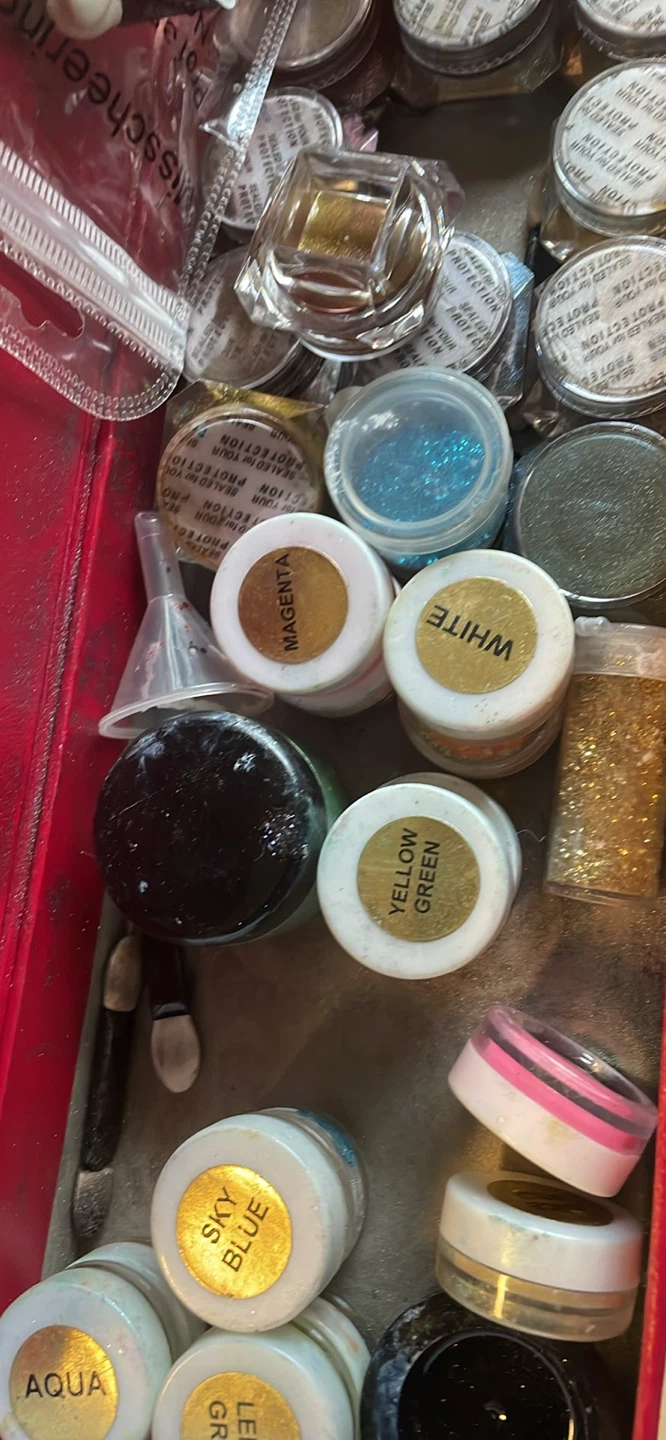 Everything you need to get started with resin art. - photo 4
