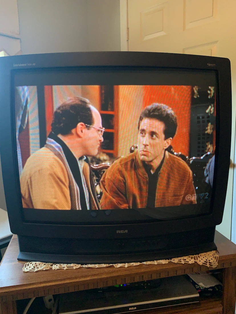 RCA F27667 27” standard definition CRT TV