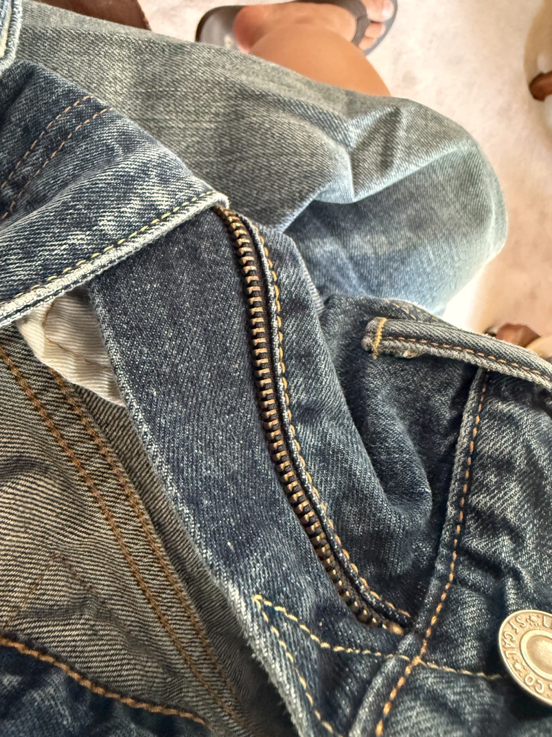 LEVIS 502 jeans - photo 2