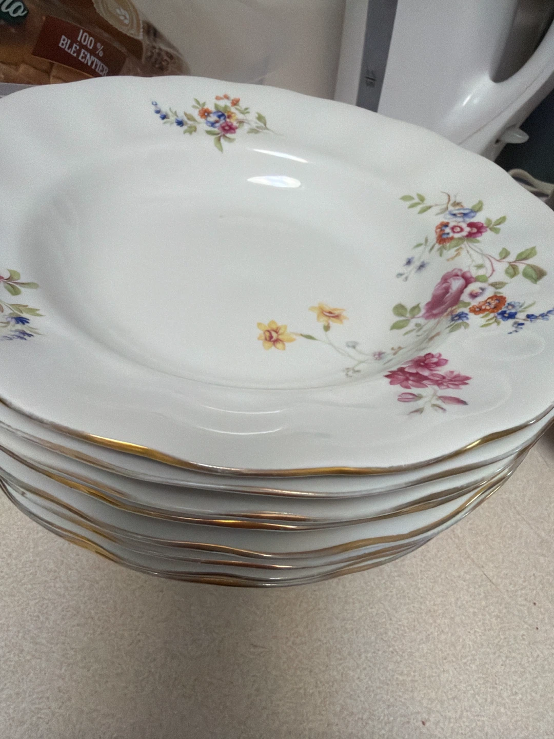 Set of Vintage Floral Plates with Gold Trim - photo 2