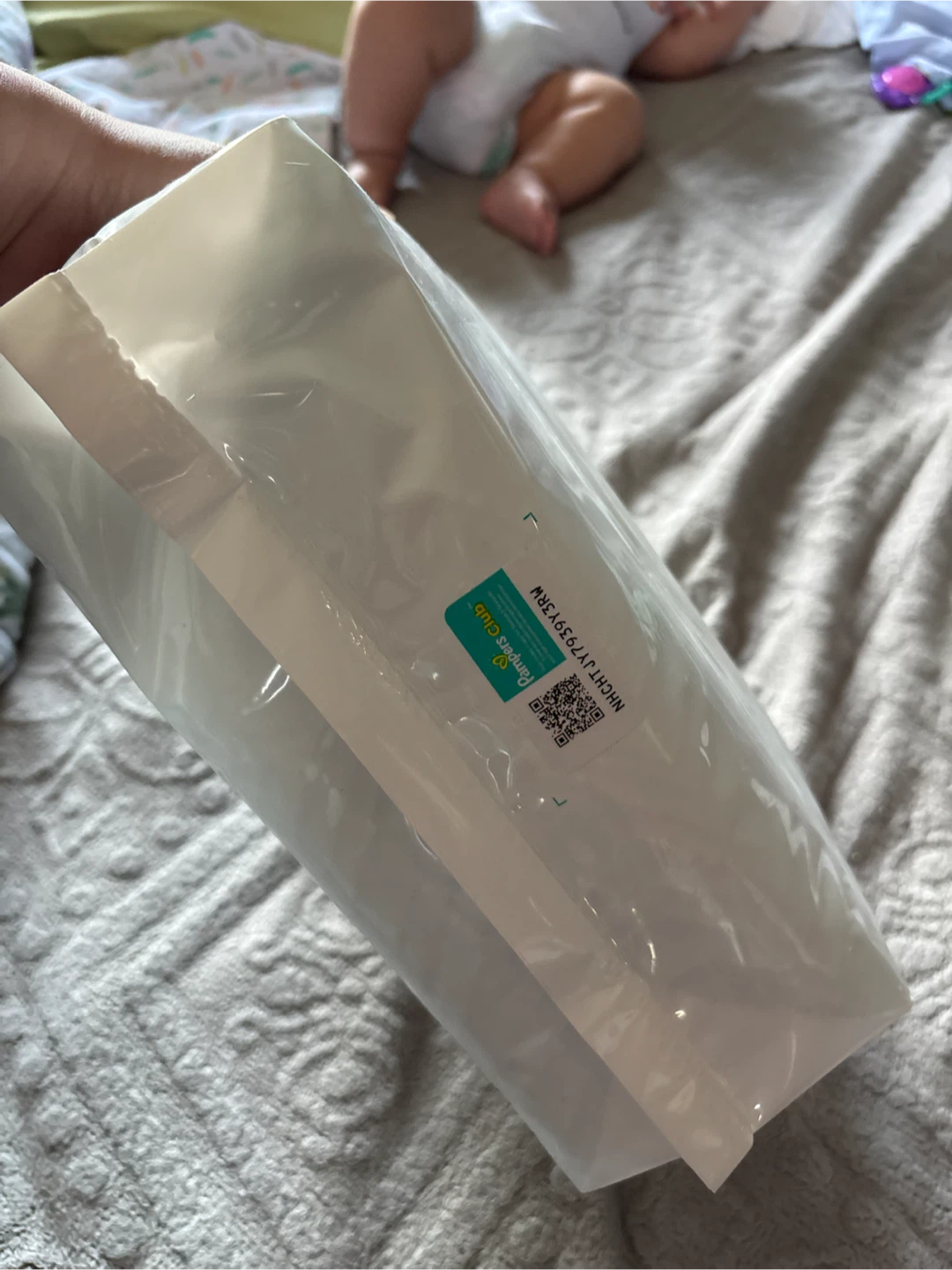 Pampers Diapers Size 2 50pcs (Unopened) - photo 3