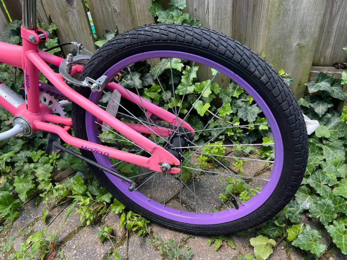 Movelo 20” Pink & Purple BMX Bike / front & back hand brakes - photo 3