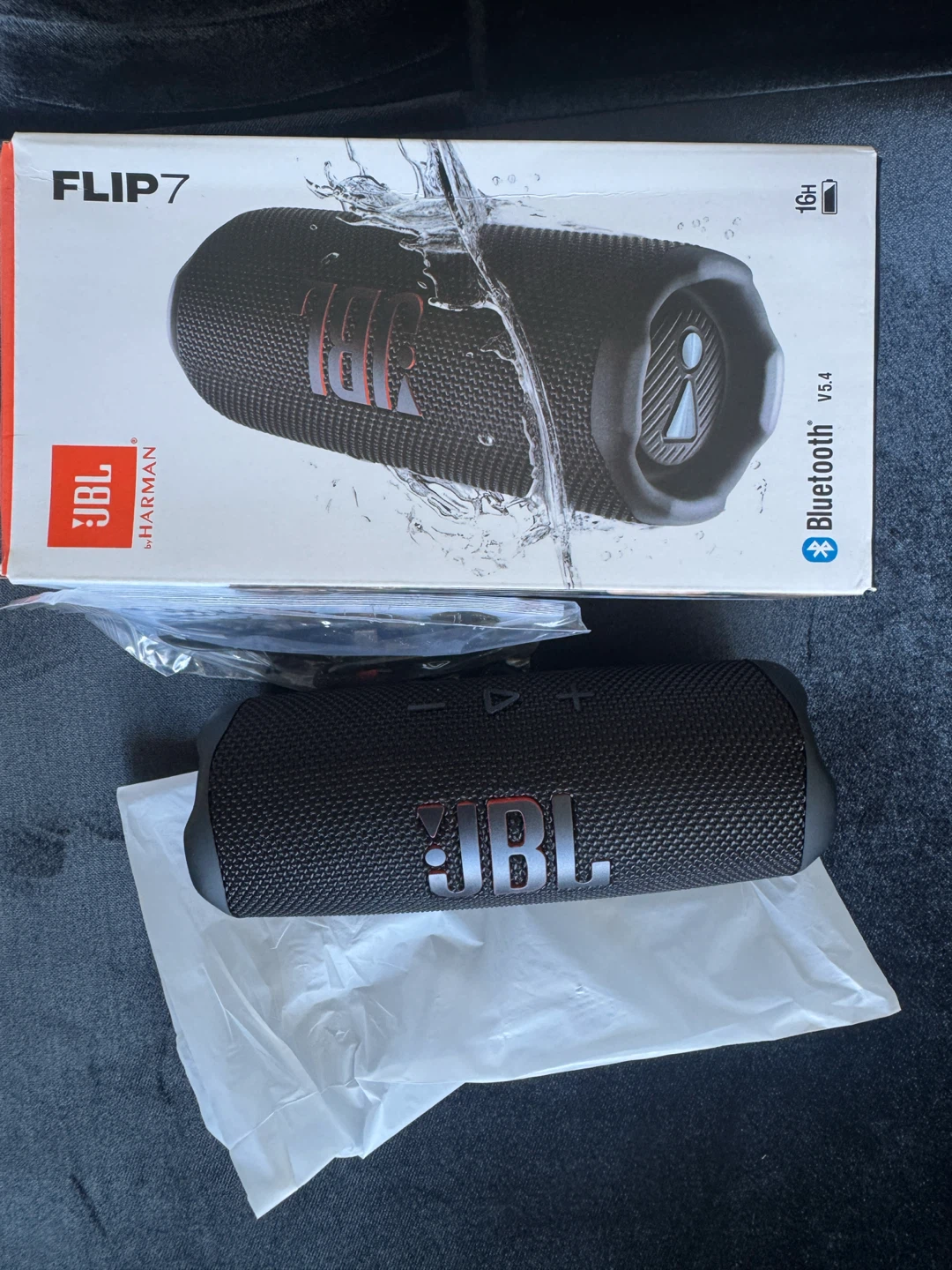 JBL Flip 7 Bluetooth Speaker - Black
