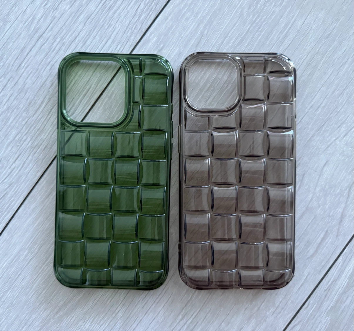 iPhone 15 (green) and 15 pro (grey)