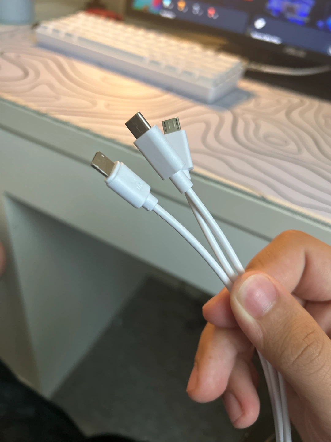 Thales 3-in-1 USB Charging Cable - photo 2