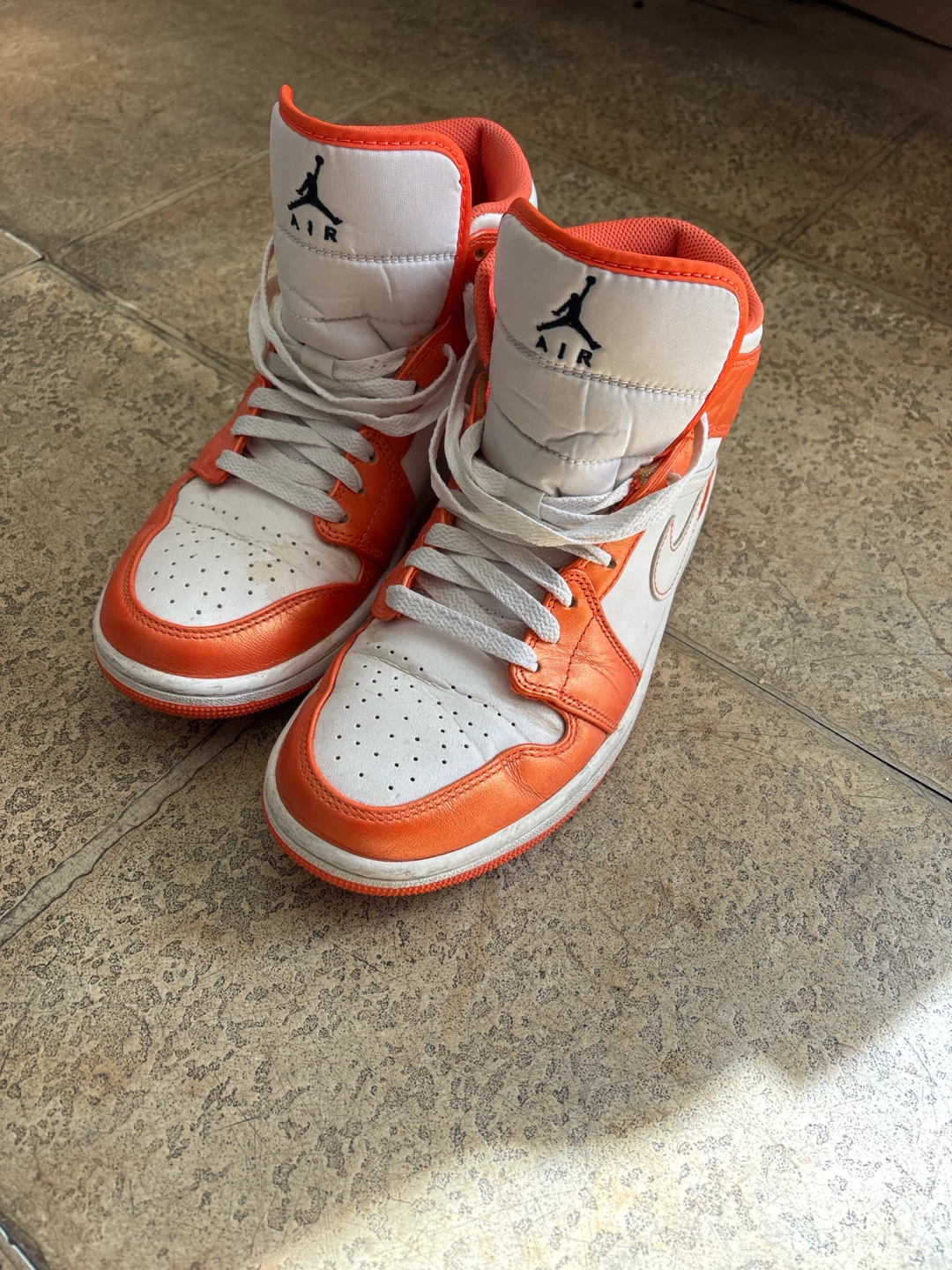 Jordan 1 Mid SE Orange White Sneakers size 8