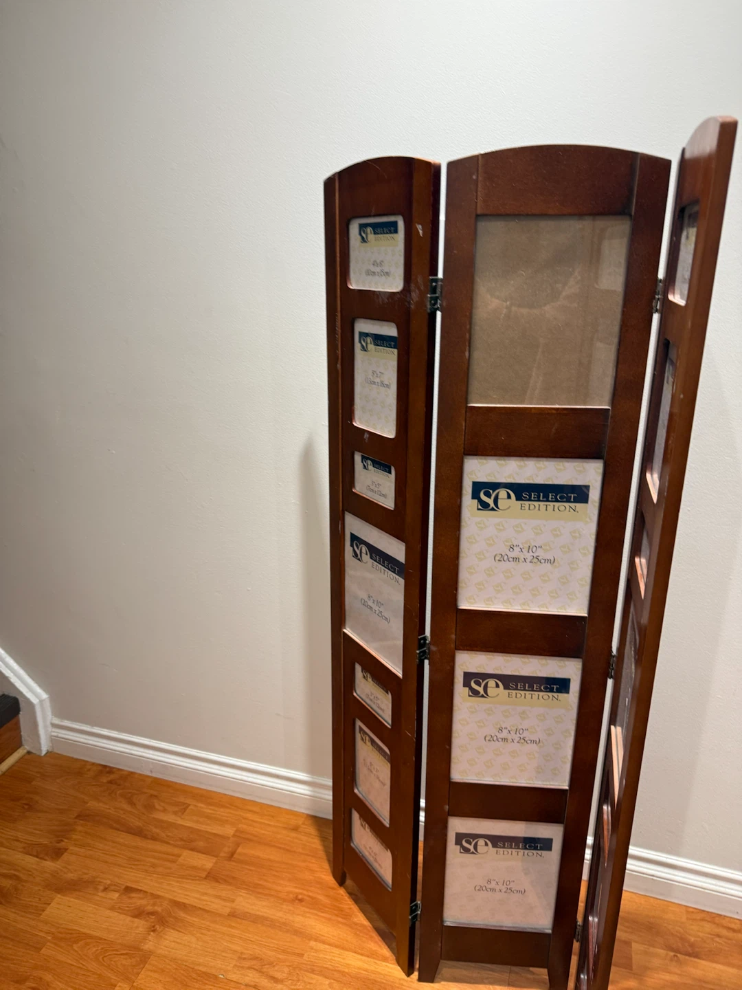 Wooden Tri-Fold Photo Frame Display