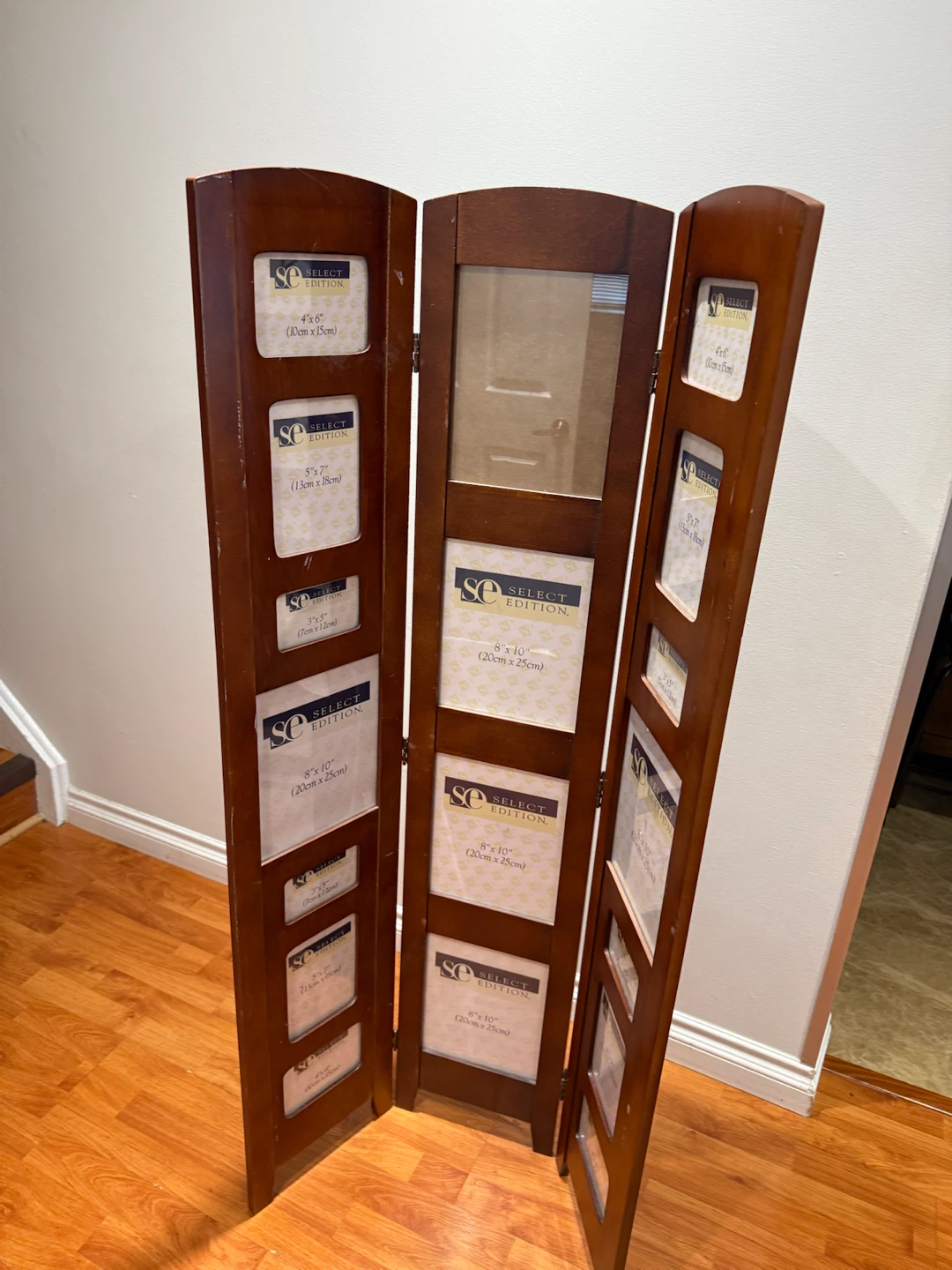 Wooden Tri-Fold Photo Frame Display - photo 2
