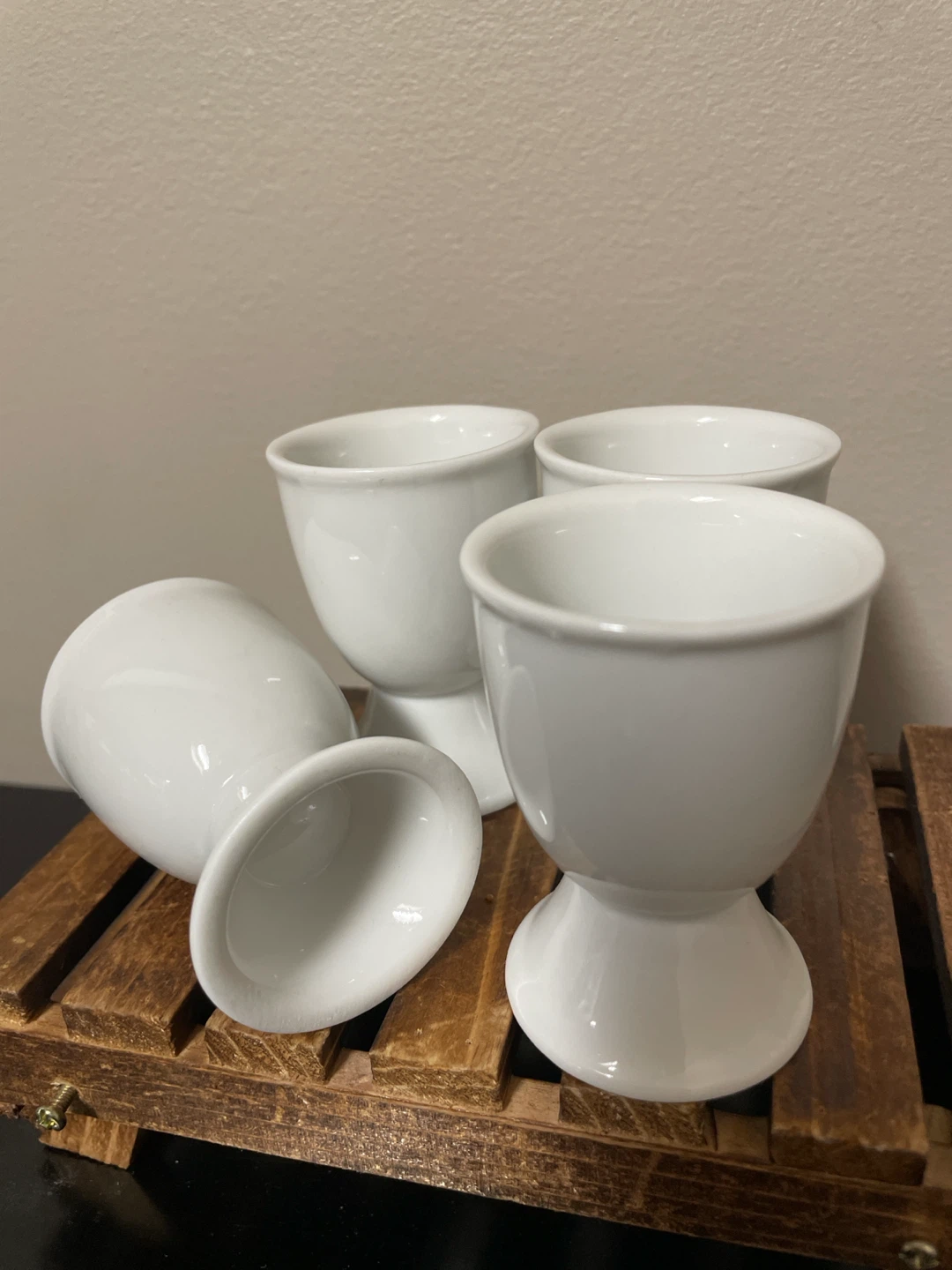 Set of 4 White Egg Cups - photo 3