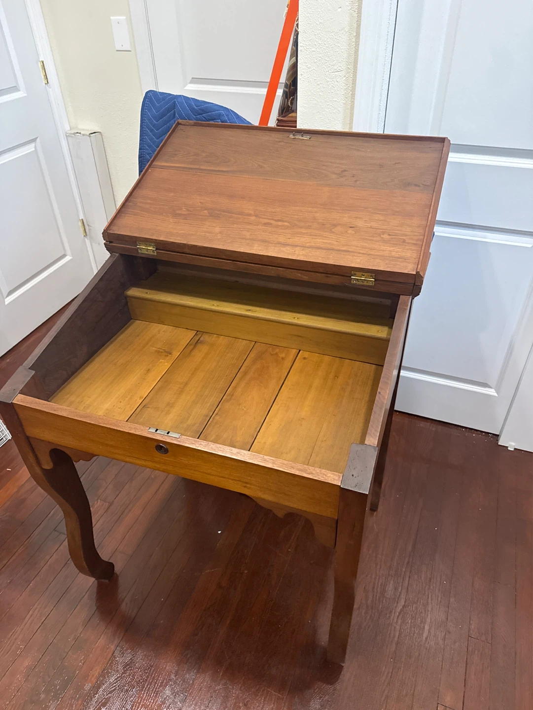 Vintage Wooden Writing Desk - photo 3