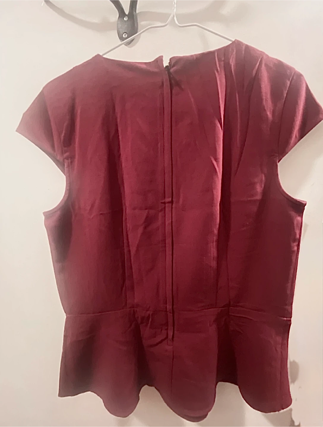 NEW H&M Burgundy Peplum Top - Size L - photo 2