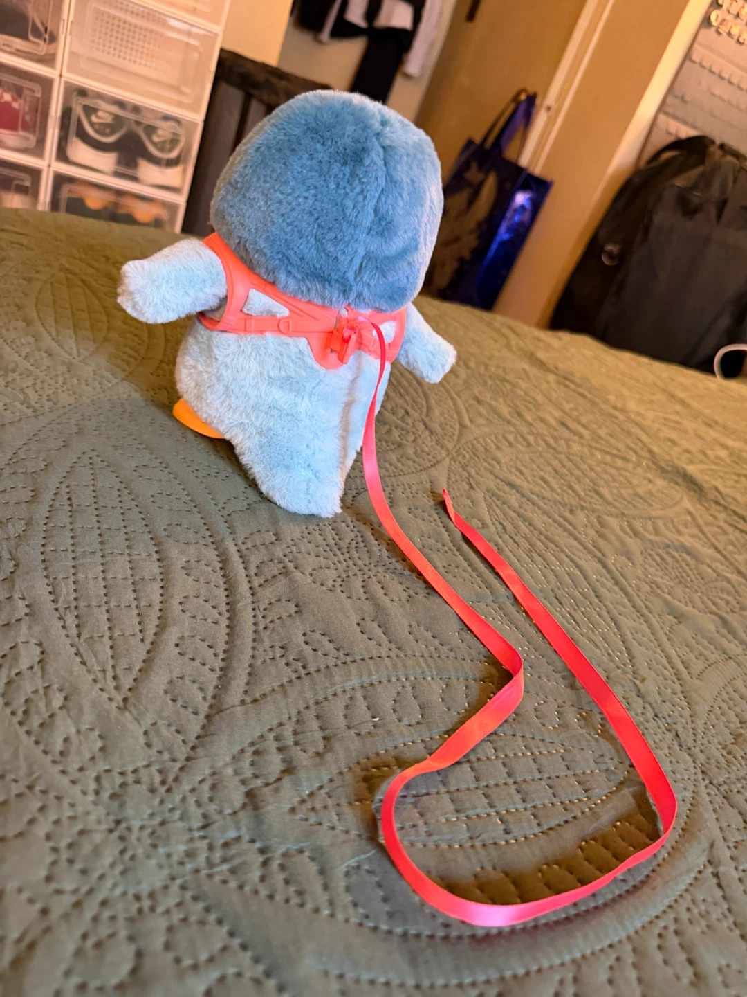 Little Live Pets Dancing Penguin Plush Toy - photo 4