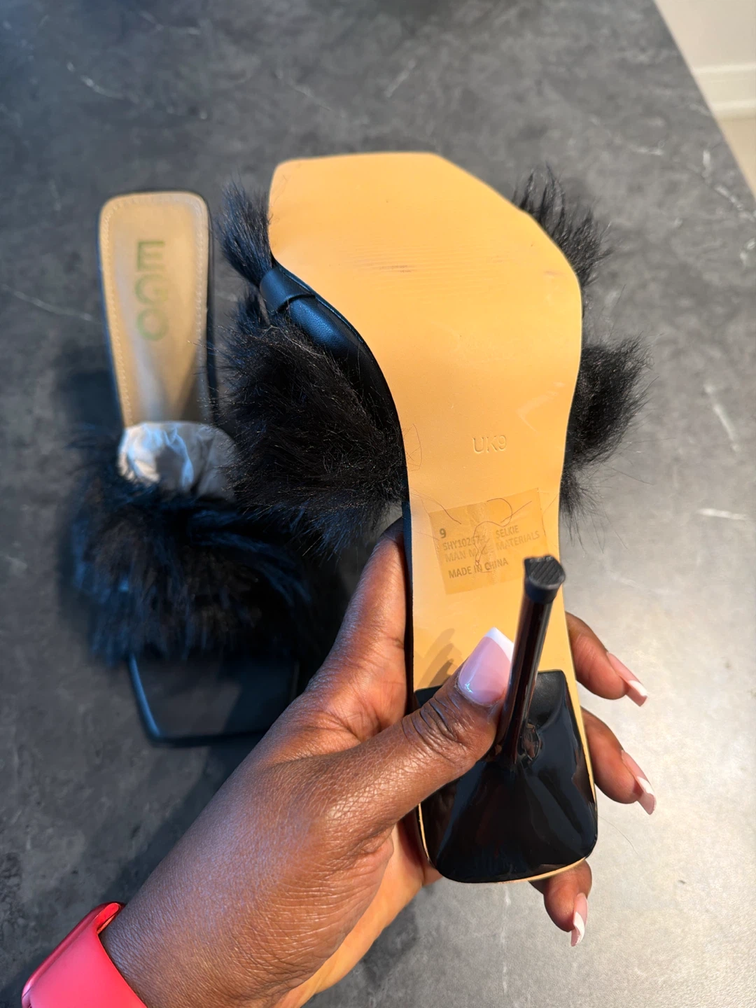 EGO Black Faux Fur Heeled Mules - Size 9 - photo 2