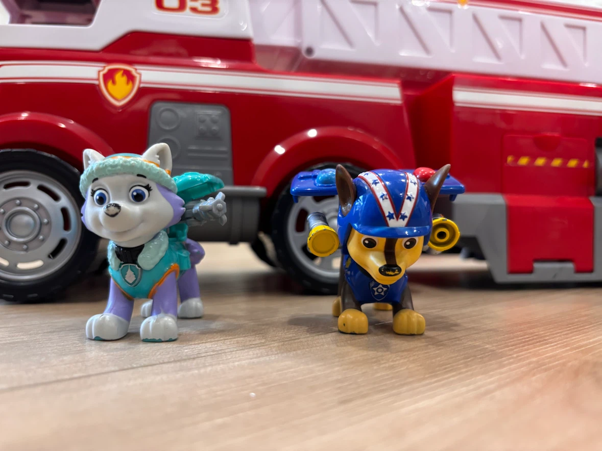 Paw Patrol Marshall's Fire Truck Toy - photo 3