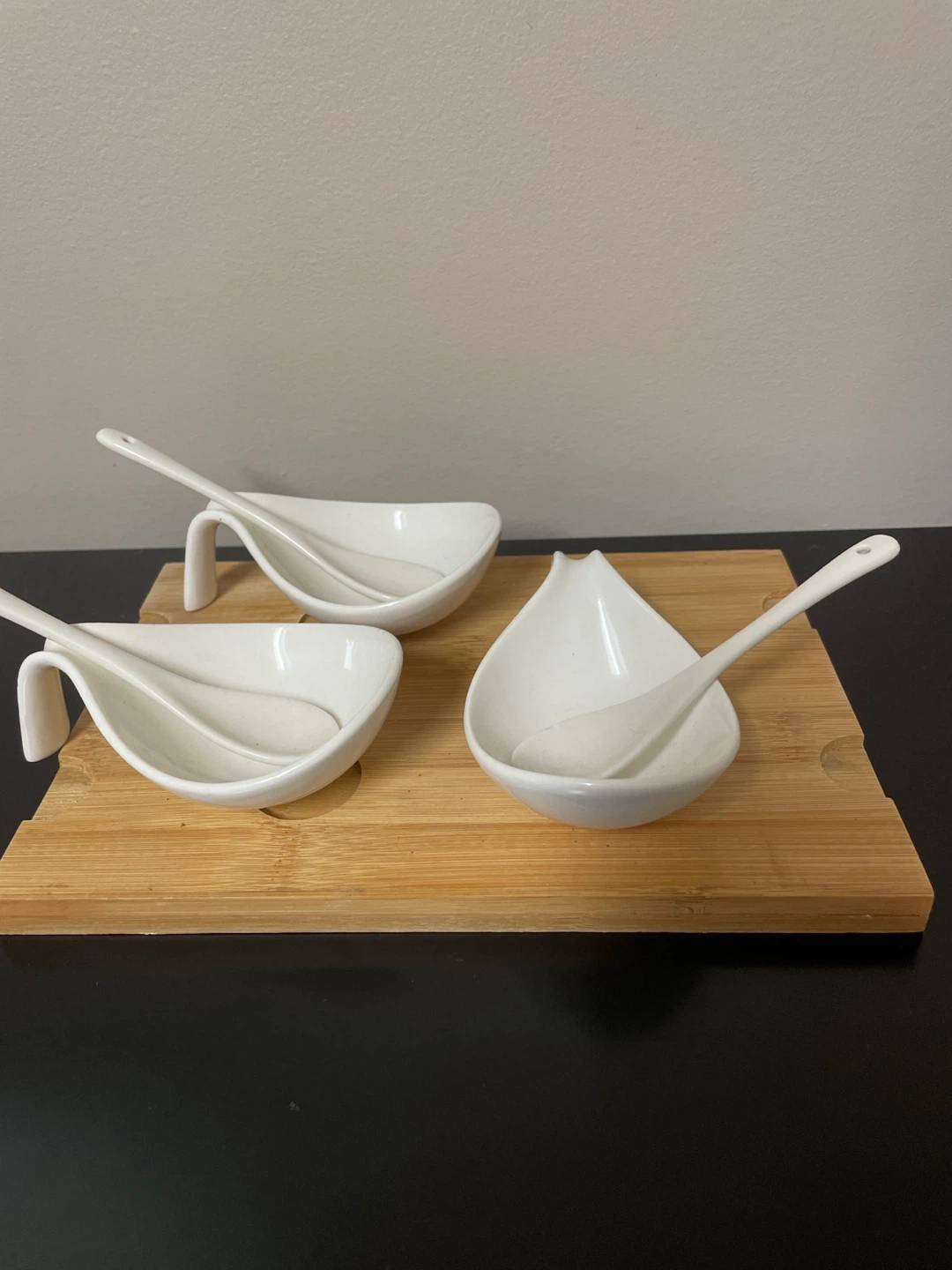 White Ceramic Dipping Sauce Spoons with Bamboo Tray