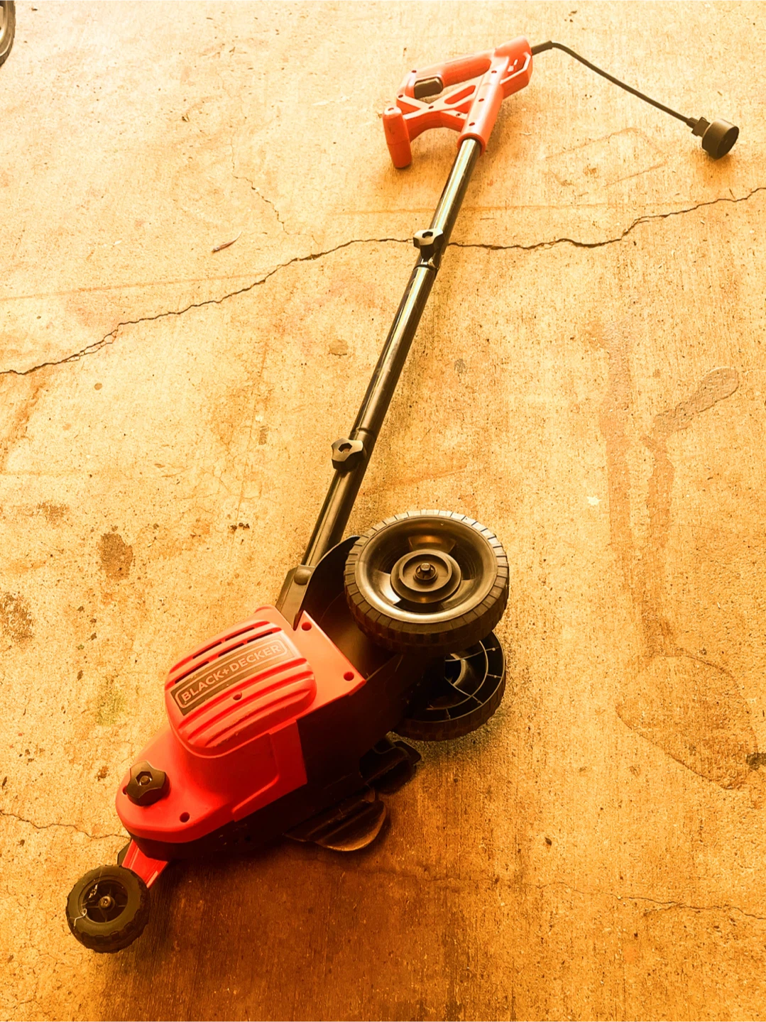 Black+Decker Electric Lawn Edger - photo 2