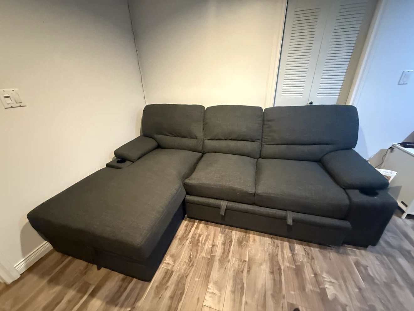 Sectional Sleeper Sofa with Storage & Cup Holders