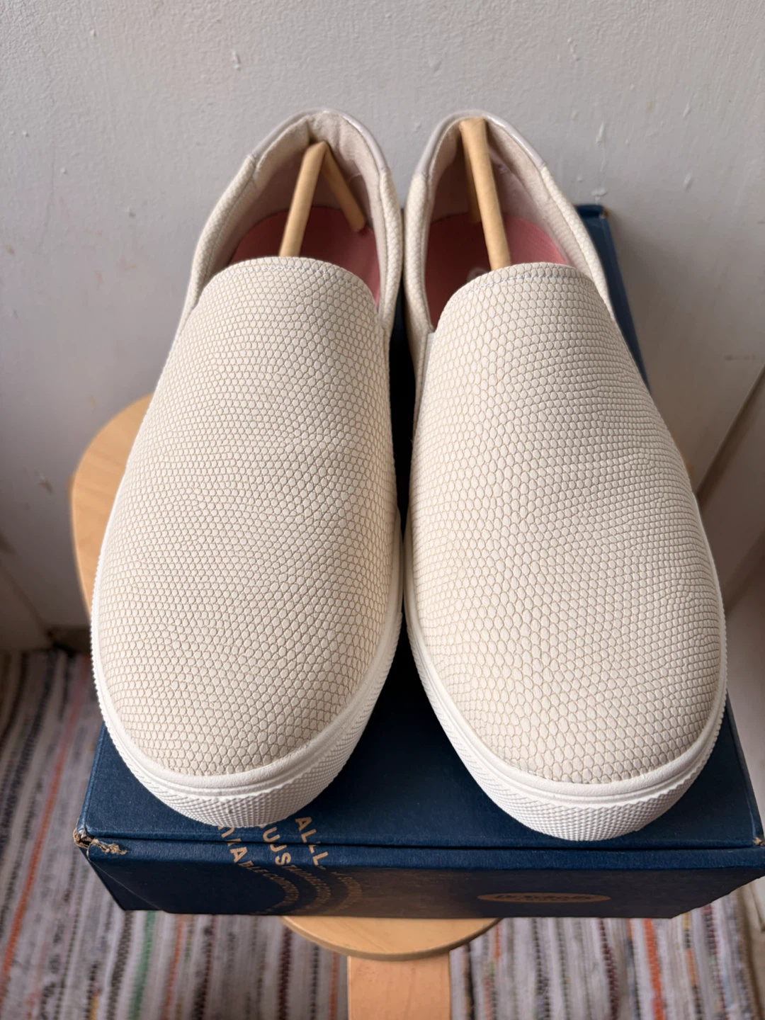 New Dr. Scholls Slip on Shoes Size 9 W