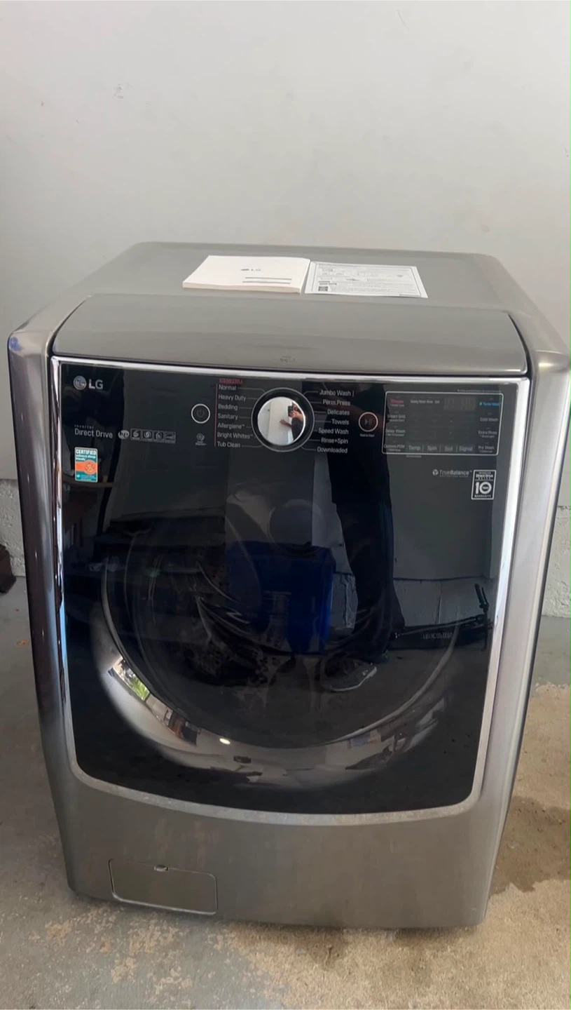 LG Front Load Washing Machine & Dryer Set