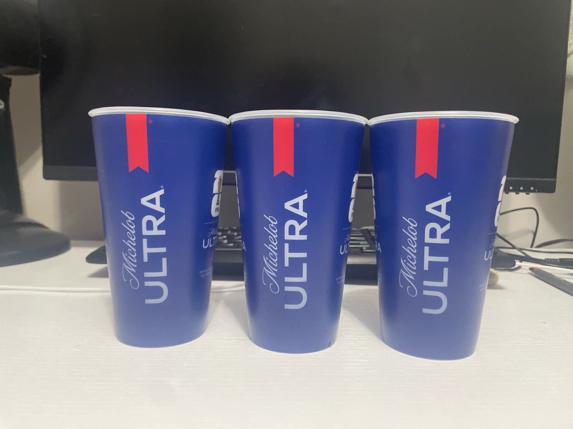 Michelob ULTRA FIFA World Cup 26 plastic cups - photo 3