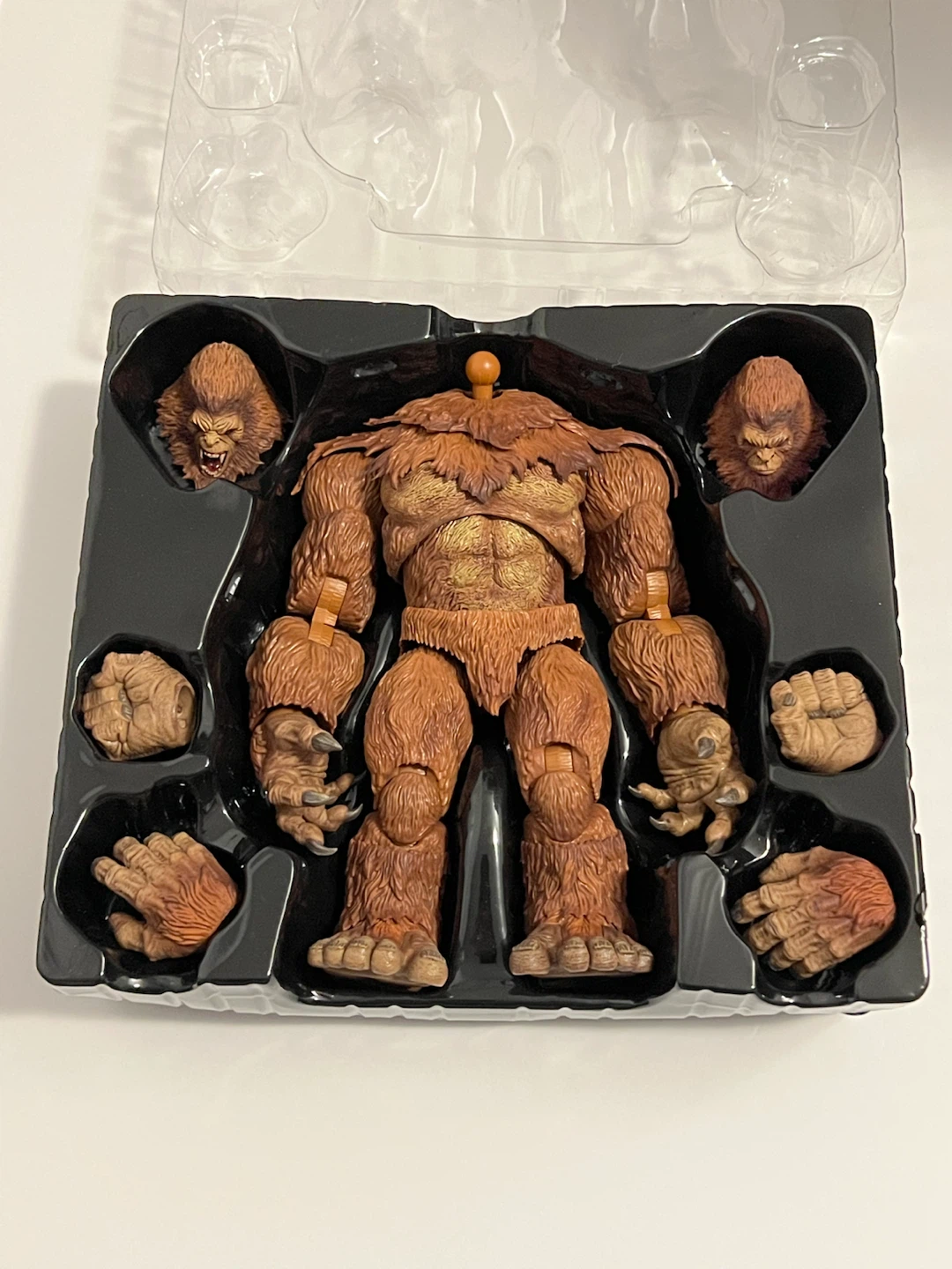 The Crypt Bigfoot 1/12 Scale Deluxe Figure - photo 3