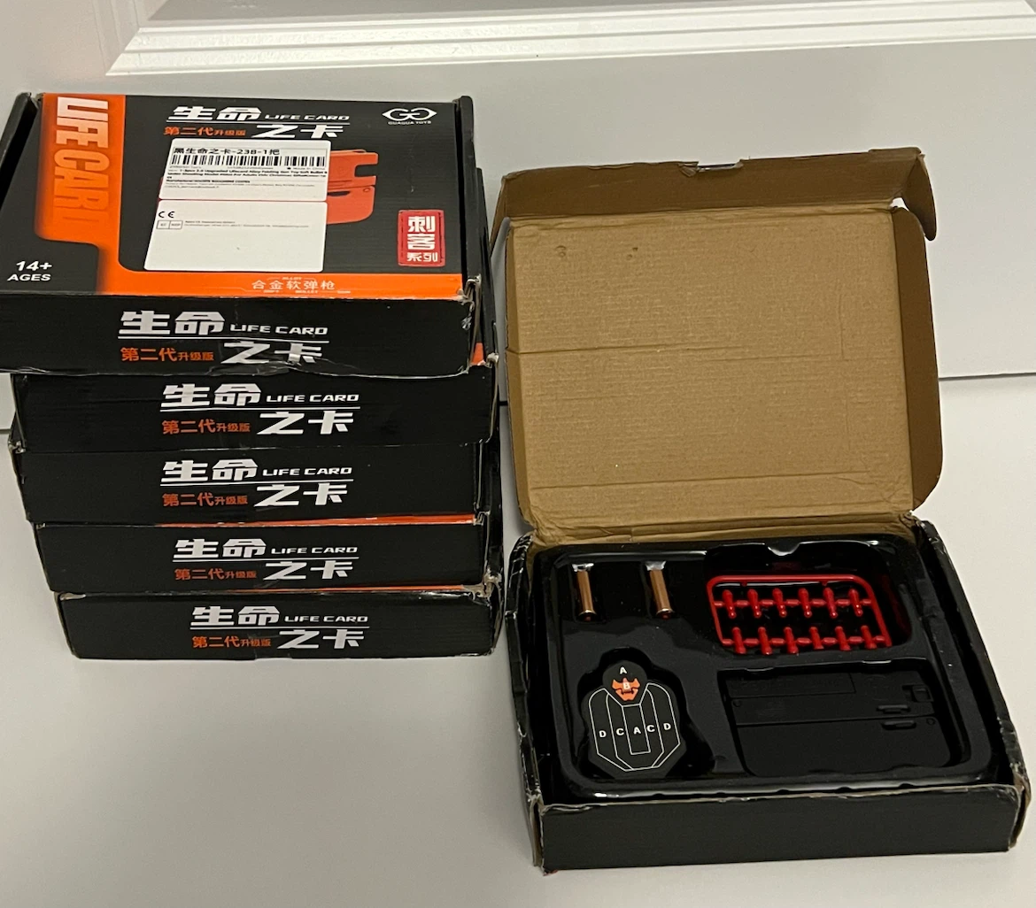 6 avail - Life Card Folding Mini Gun Toy