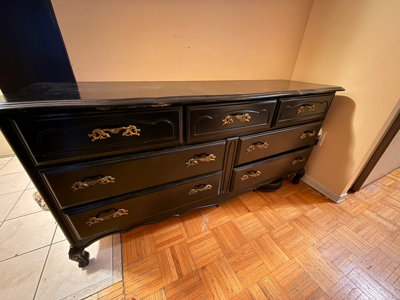 French Provincial Style 7-Drawer Dresser - photo 4