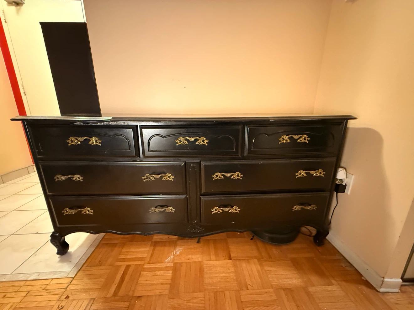French Provincial Style 7-Drawer Dresser - photo 5