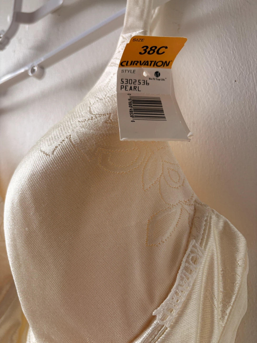 New Curvation Women's Smoothing Bodysuit Size 38C - photo 2