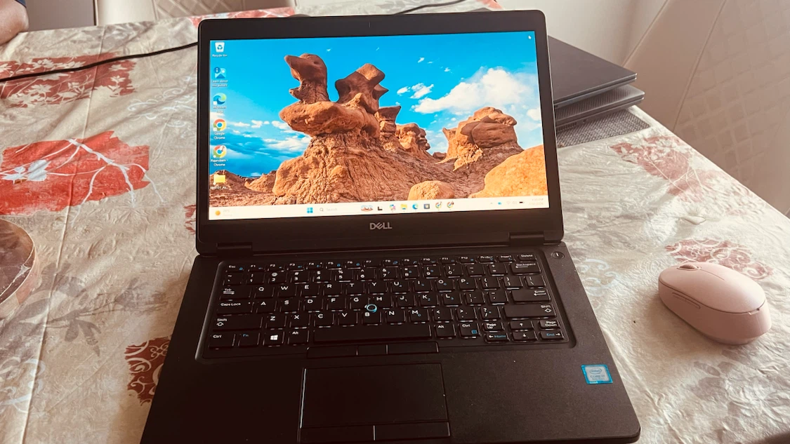 Dell Latitude 5490 Laptop