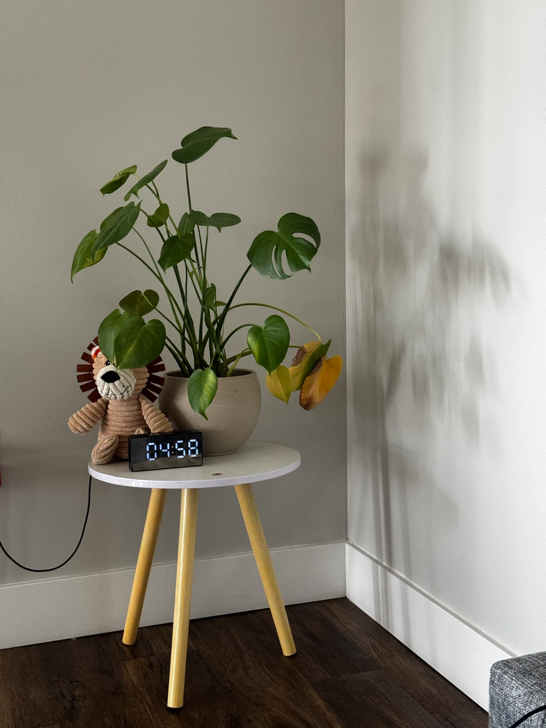Side table - photo 2