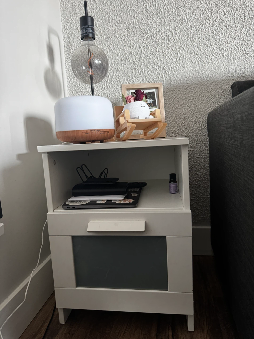 Side table with free ikea lamp - photo 2