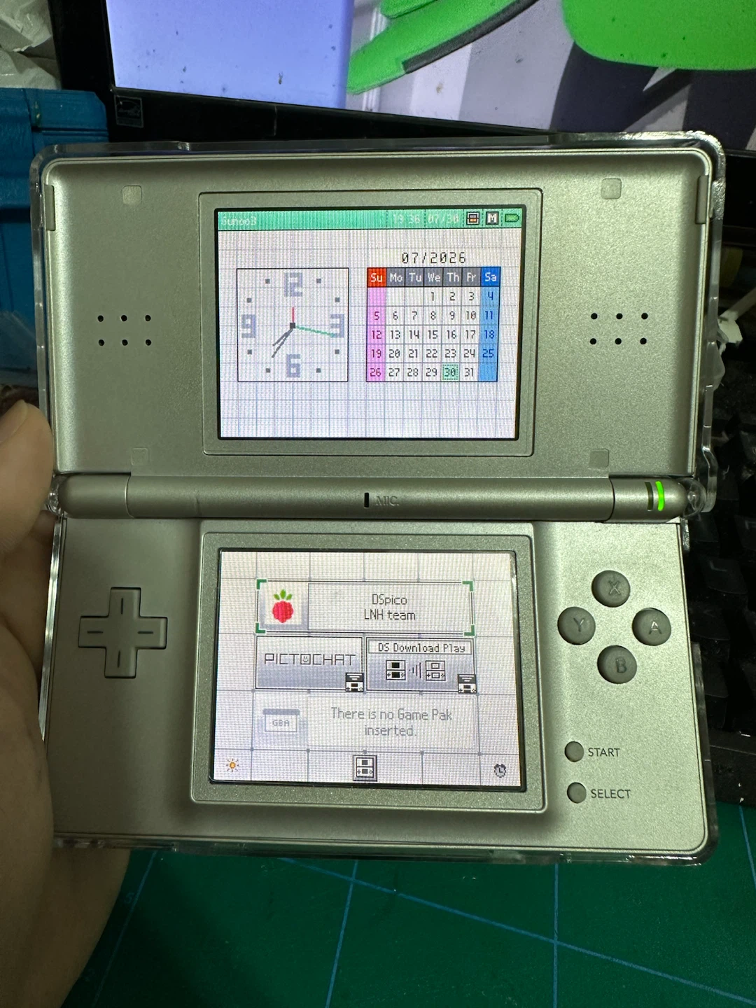 Nintendo DS Lite - Silver - photo 2