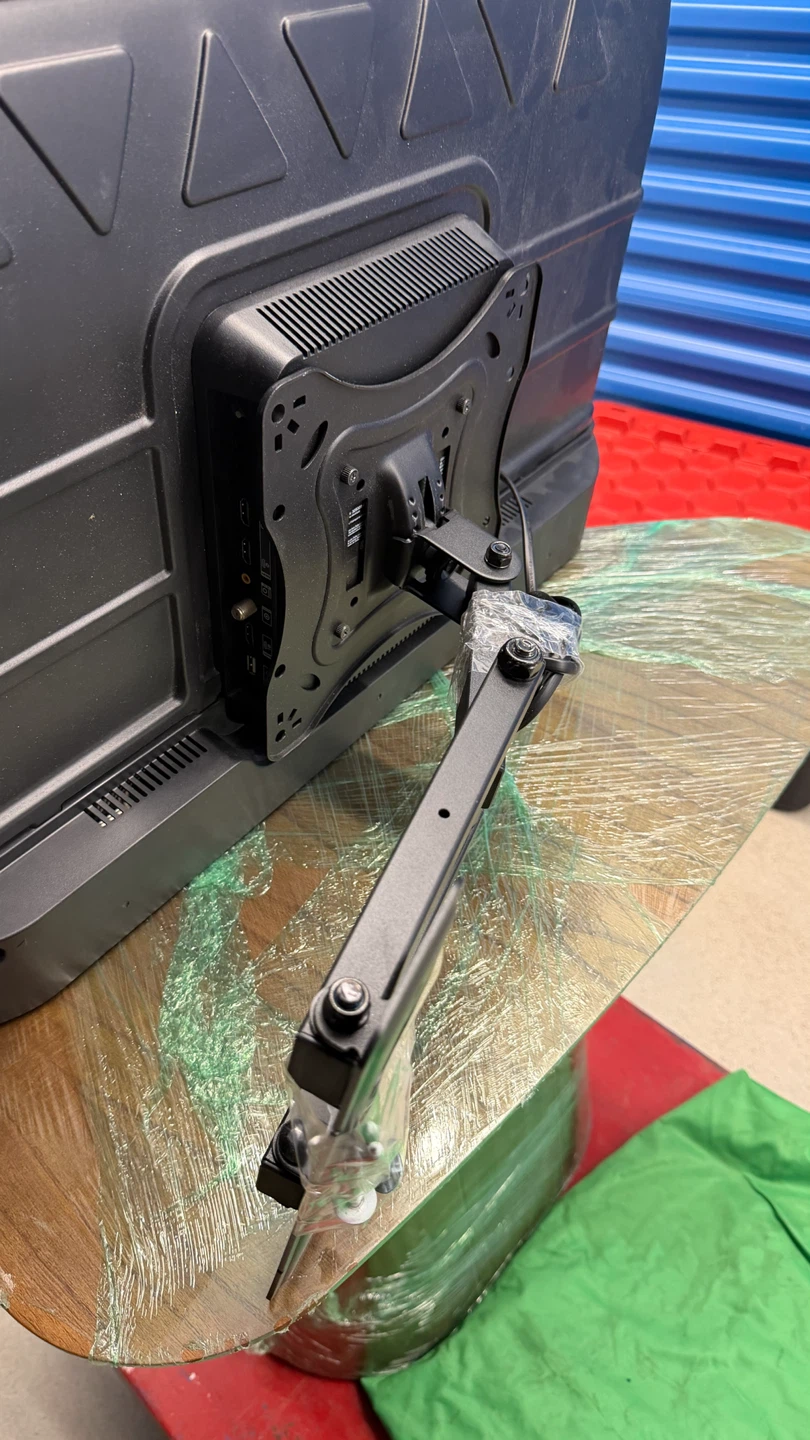 TCL Roku TV 32 inch - photo 2