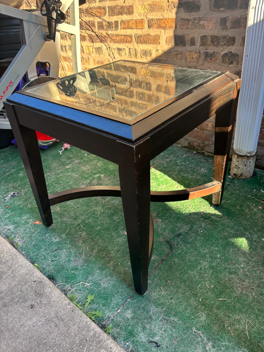 Pair of Dark Wood End Tables with Glass Tops - photo 4