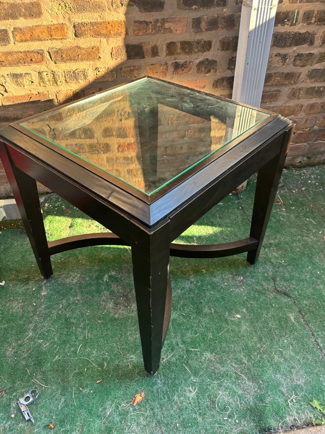 Pair of Dark Wood End Tables with Glass Tops - photo 5