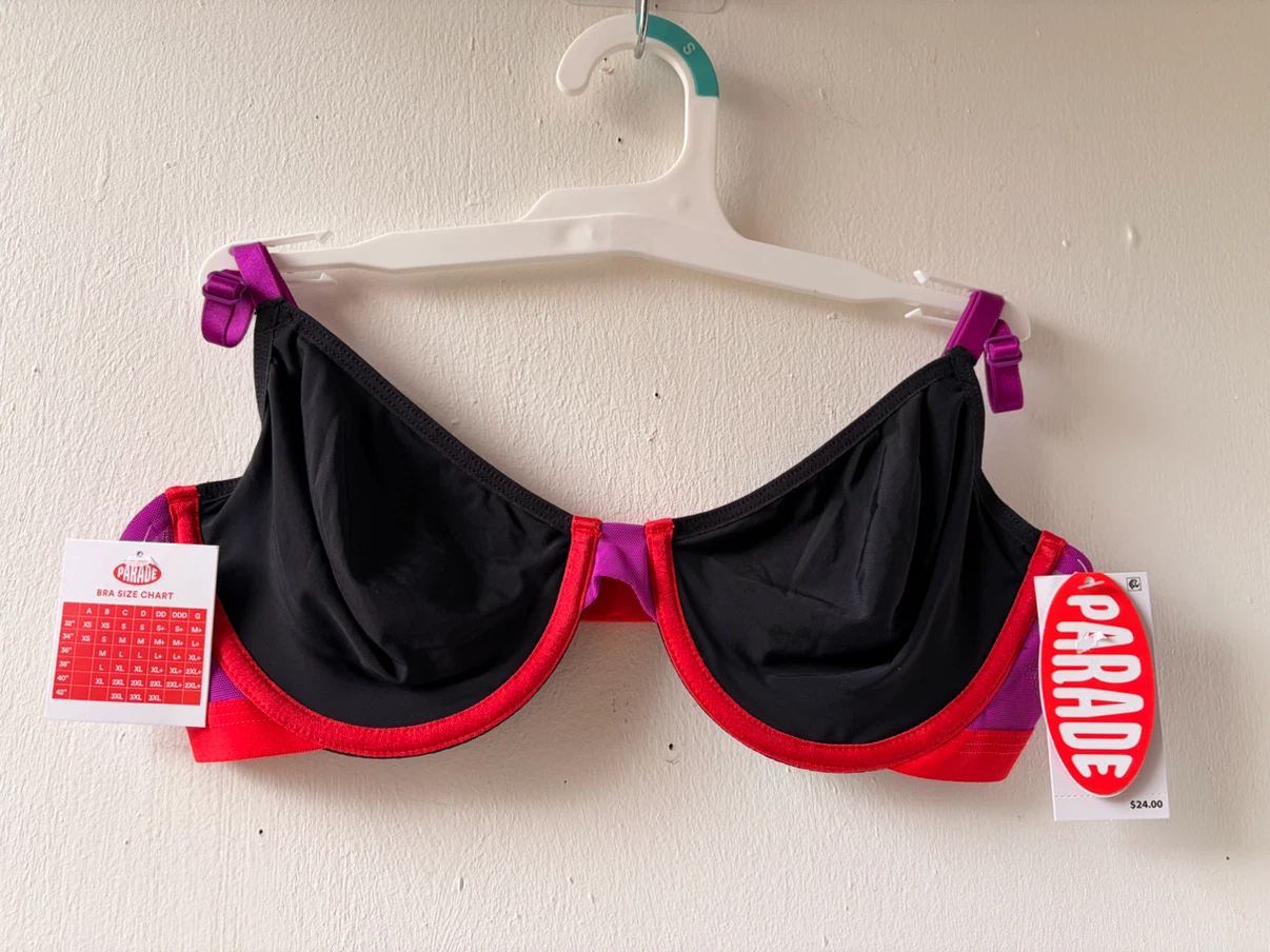 New parade bra size S
