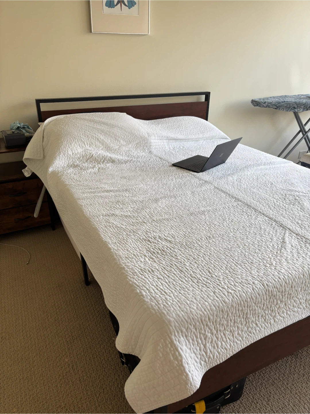 Full Bed Set - Metal Bed Frame +  Queen Mattress