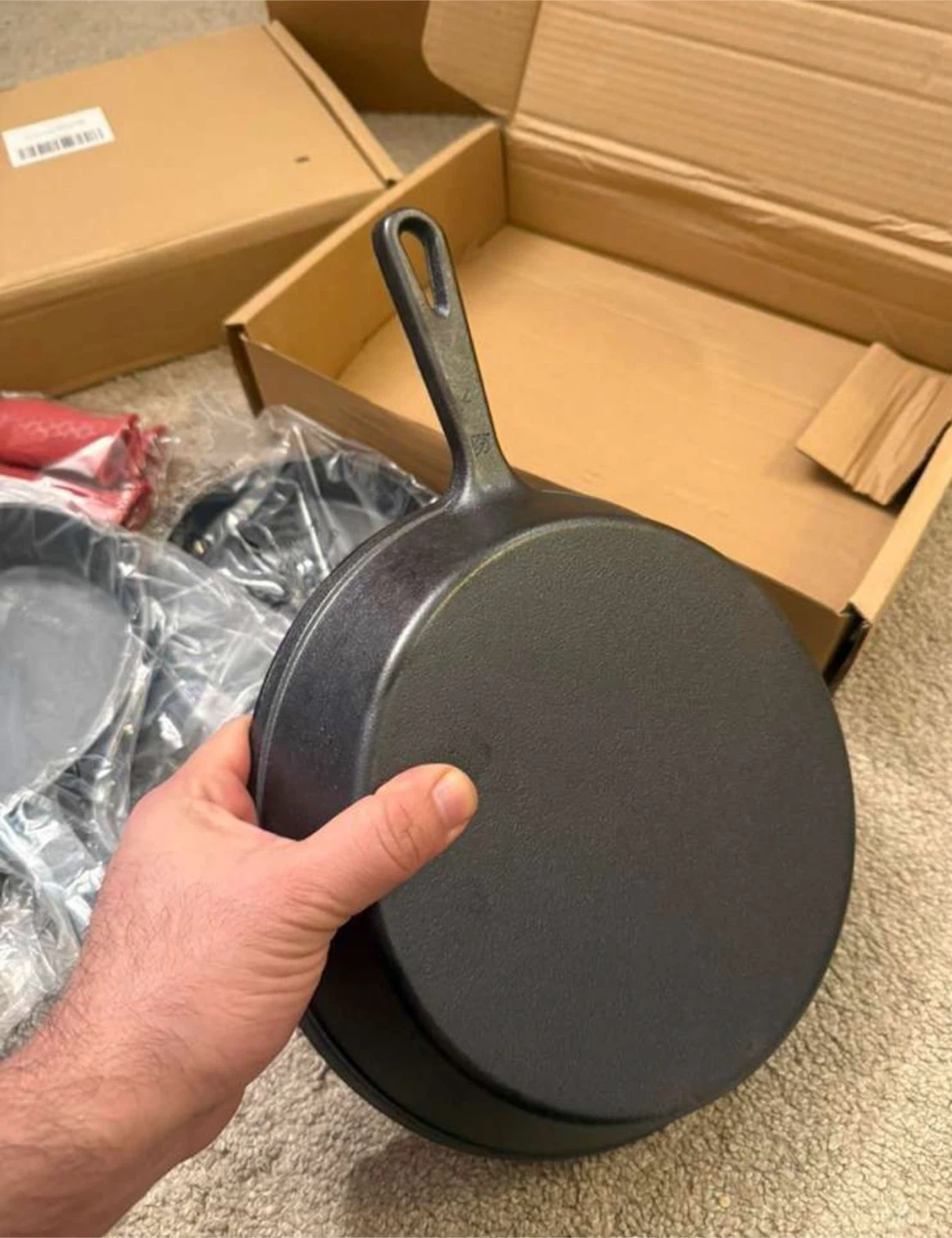 Set of 3 cast iron skillets pans pots - photo 3