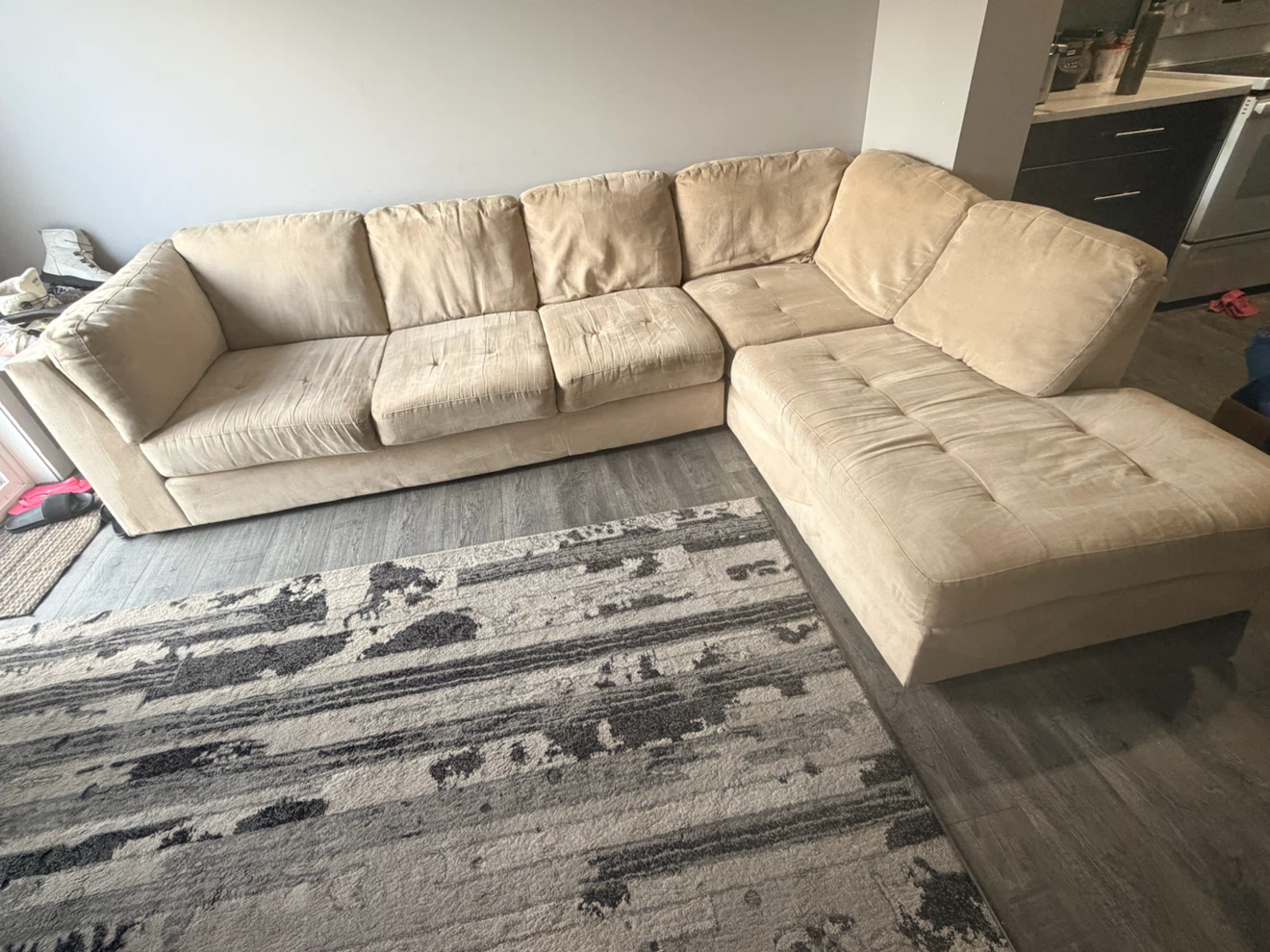 Sectional Couch - photo 2