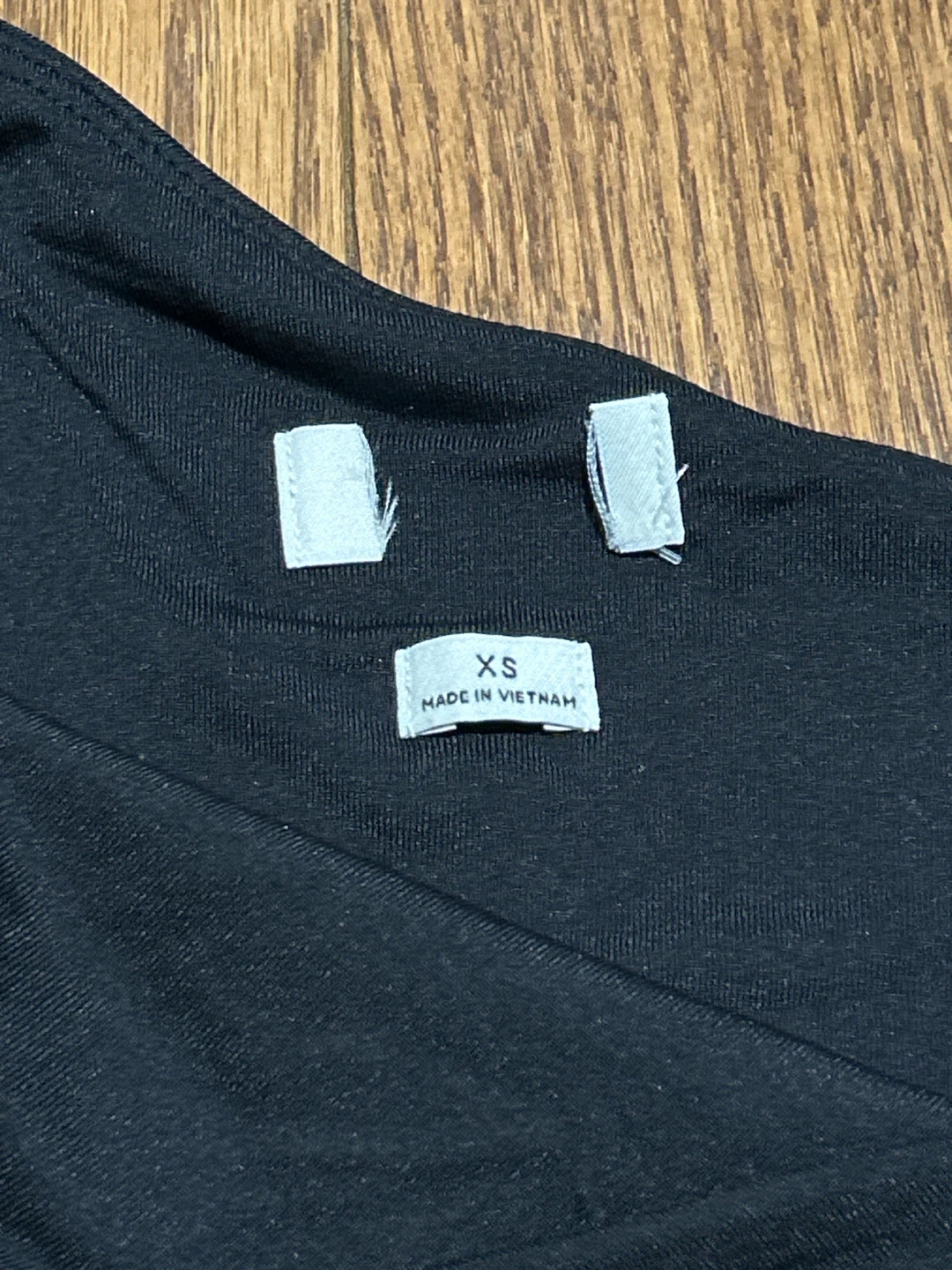 Aritzia Black One-Shoulder Top - photo 4