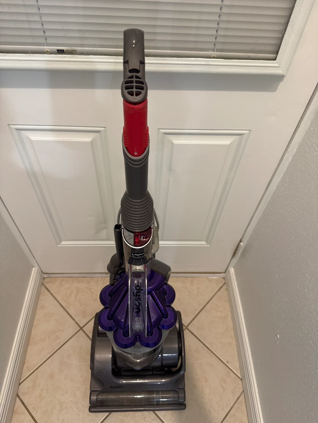 Dyson Absolute DC17 Animal Vacuum Cleaner - photo 2