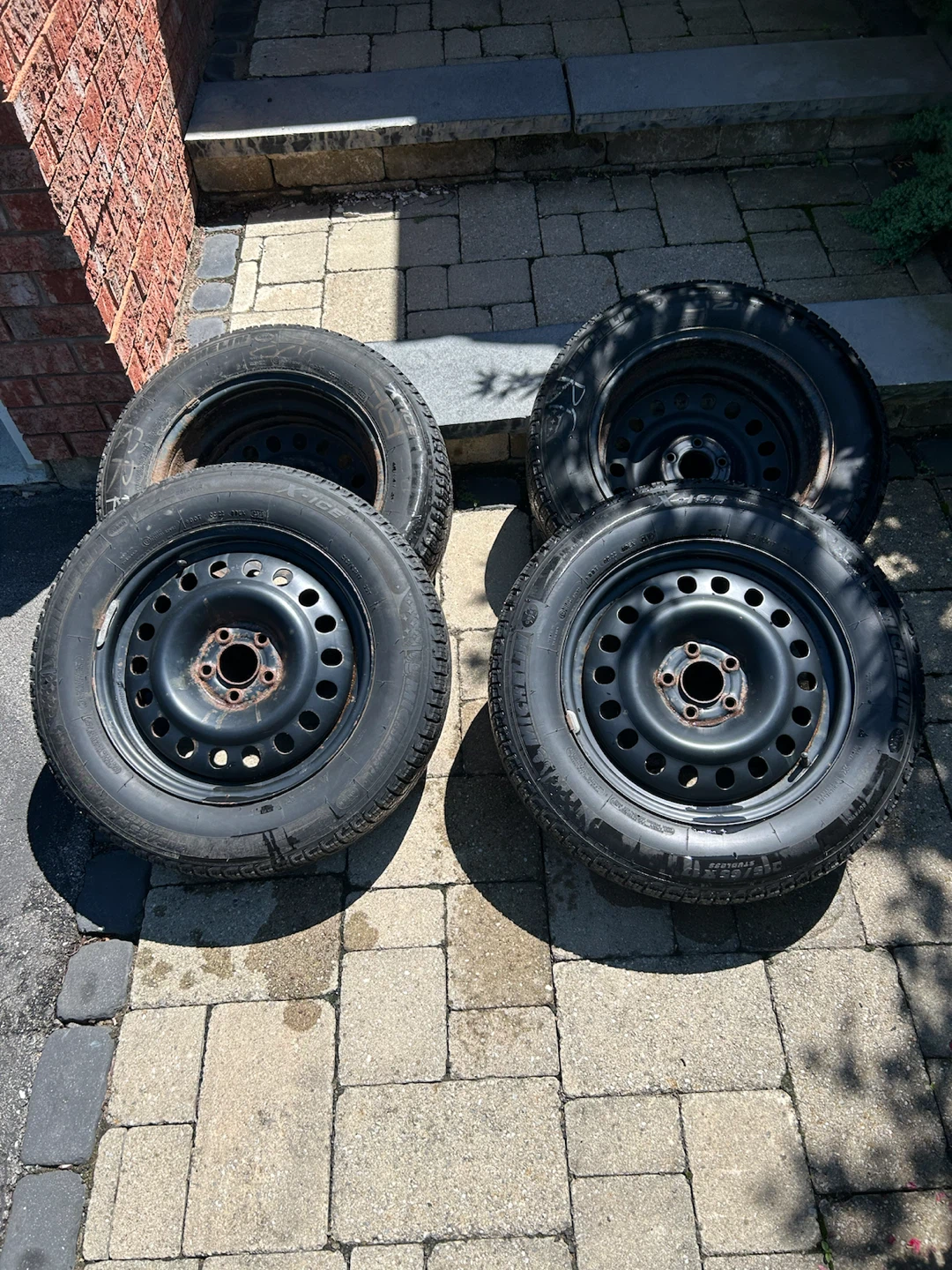 Studless Michelin X-Ice 215/65 R17 (With Rims)
