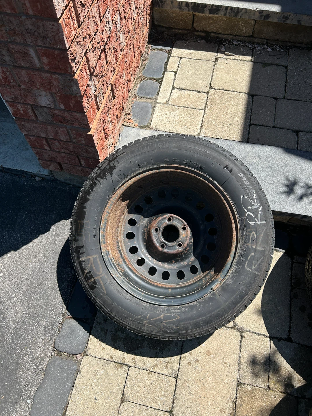 Studless Michelin X-Ice 215/65 R17 (With Rims) - photo 5
