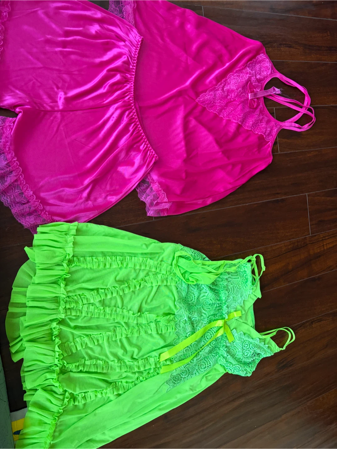 Two-piece lingerie set - Hot pink cami and shorts