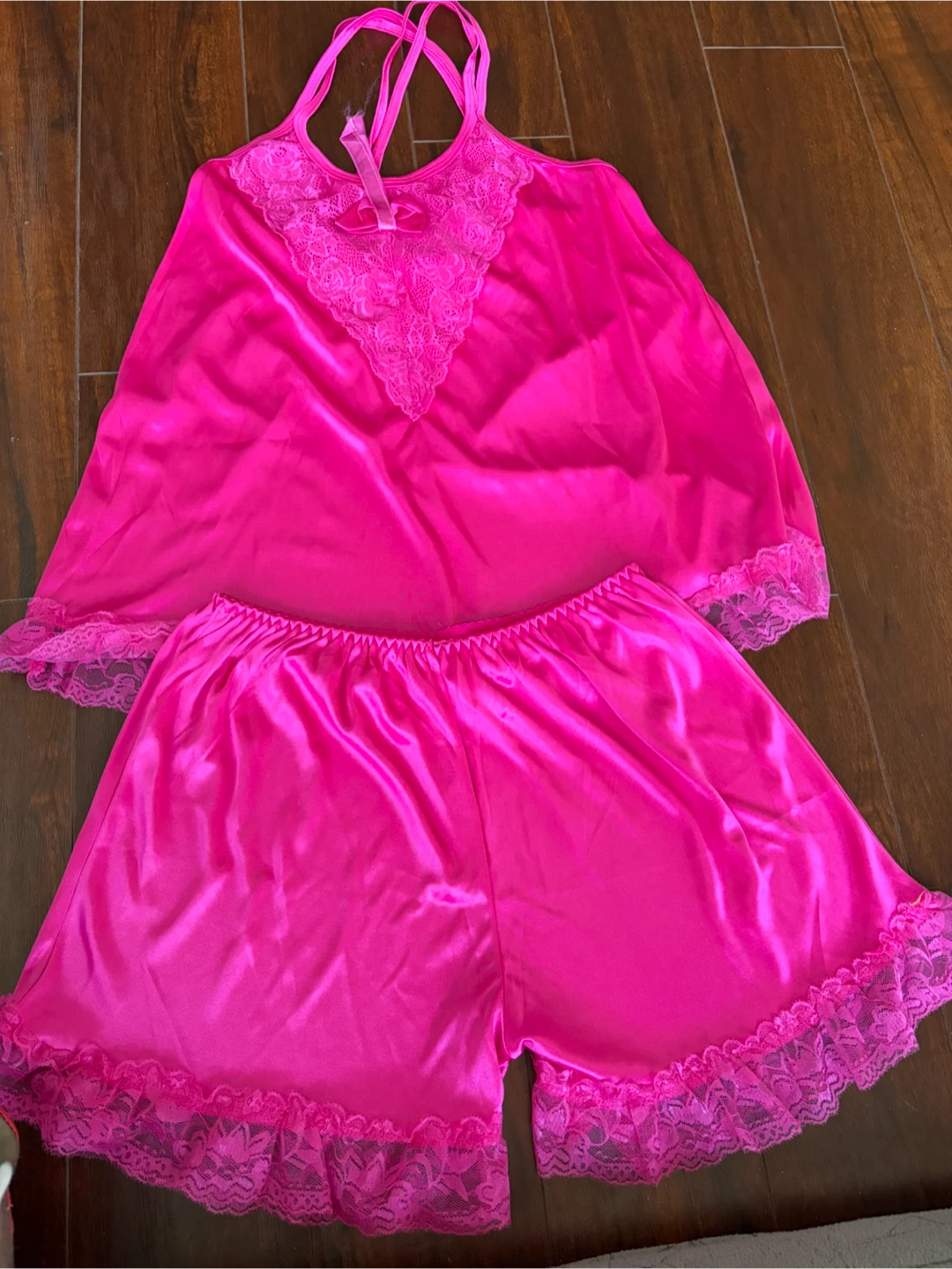 Two-piece lingerie set - Hot pink cami and shorts - photo 3