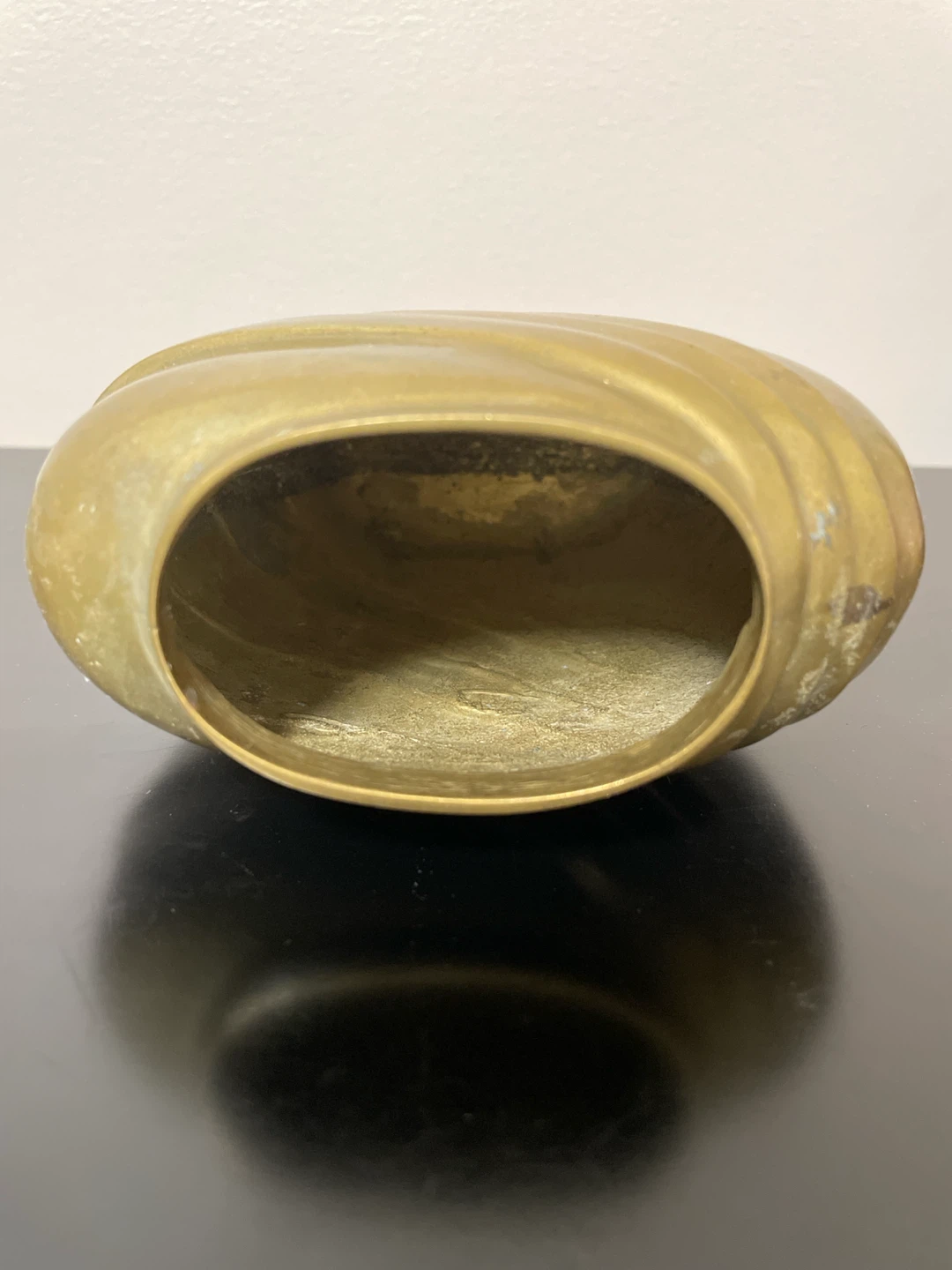 Vintage Brass Vases Art Deco Swirl Ribbon Heavy Metal - photo 3