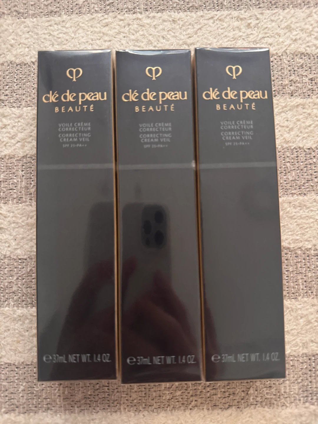 Clé de Peau Beauté Correcting Cream Veil SPF 35