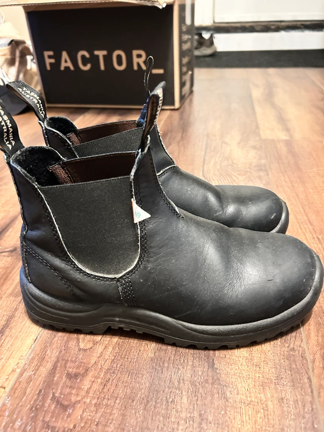 Blundstone steel toe Black Leather Chelsea Boots Size 5